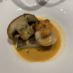 ル・マノアール・ダスティン - スズキ、アメリケーヌソース