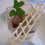 ブラッセリー ラシュレ - ブドウと白ワインムース