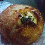 パン家のどん助 - まるごとじゃがいものパン