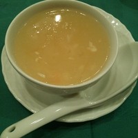 中国料理 盤古殿 新横浜プリンスホテル店 - タラバ蟹肉入りフカヒレとろみスープ