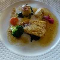 メインダイニング シーホース - 平目と帆立のグラチネ　ヴァンブランの香り