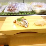 Sushi To Tempura Toro Ichi - イワシとアジ
