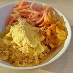 ゆで太郎 - 先に無料トッピングを準備しておきます