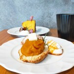 CAFE&BAKE ARCA - かぼちゃスコーンサンド　550円