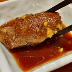 宮崎ステーキハウス 霧峰 - ニンニク醤油オニオンソースもうまし！