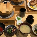 Gokoku Iommo Rukusatsu - 鯛釜飯定食