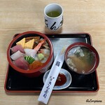 きん寿司 - ちらし寿司と味噌汁