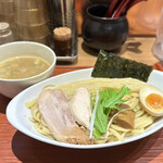 麺 ヒキュウ 六甲道店 - 