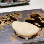 鮨くにみつ - 低温調理のホタテ