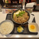 吉野家 - 牛すき鍋御膳肉2倍1,114円(2024年1月1日)