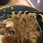 麺亭 まきた - ワンタン醤油そば　麺