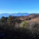 ダイヤモンド八ケ岳美術館ソサエティ - 部屋から望む南アルプス