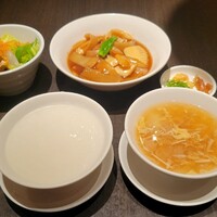 廣東料理 民生 ヒルトンプラザウエスト店 - 