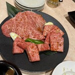 焼肉 とんがらし 本店 - 