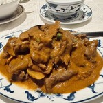 Yun Hai Chinese Restaurant - ビーフカレー (Beef Curry) 8.80 UKポンド
            2023年12月31日