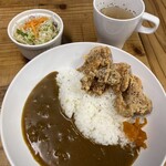 テキサスロングホーン - 料理写真:カレーライス＝850円
からあげ＝350円←トッピング