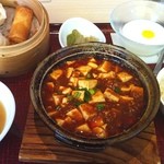 Shanhai Tandainingu - 鉄鍋の麻婆豆腐ランチ