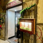 La Buca di San Matteo - サン・マッテオ広場のすぐ脇にあるBuca：穴蔵リストランテです