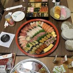 ウエスト 麦野店 - 上がウエストのお節ねf^_^;真ん中は違うよぉ笑