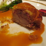 アピシウス - 家兎肉と蟹のパイ包み焼き（断面）