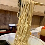 麺ENDO - ラー油をかけてガイロガイロしてリフトUP⤴️