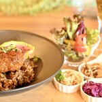 《1日限定5食》月見ハンバーグプレート