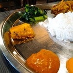 ネパール民族料理 アーガン - 【タカリセット】