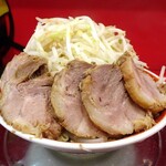 ラーメン タロー 五反田の陣 - 小ラーメン豚入り（野菜マシ、あげ辛、削り節）1,000円