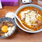 中華そば温故知新 - 辛味噌ラーメン、チャーシュー丼