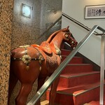 中国菜館 江山楼 - 階段 2Fへ