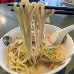 中国菜館 江山楼 - 濃厚鶏がらスープ・太麺
