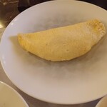 The RuMa Hotel and Residences - チーズオムレツ