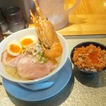 麺家 たけ田 - 伊勢海老濃厚味噌らーめん福といくらとかにの内子のせごはん