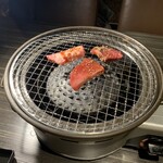 Tabenomihoudai Yakiniku Dainingu Chikaraya - 牛ミックス100g  税込1,280円