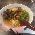 とんこつラーメン専門 八味豚骨 - 