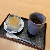 豆富料理と吟醸せいろ蒸し 八かく庵 大阪ステーションシティ店 - 