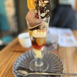 西荻 3時 - シトラスとチョコレートのブランチパフェ