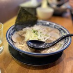 Wafuu Raamen Yondaime Hinodeya - スープが，澄んでおります。貝の出汁出まくりでございます