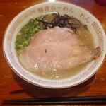 豚骨らーめん れん - 2日限定 豚骨らーめん(ゲンコツのみ)800円