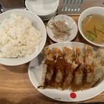 ぎょうざいってん - ぎょうさ定食（にんにくあり、ご飯大）