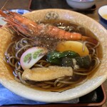 めん処　末廣 - 料理写真:年越しそば。海老のクオリティ高め