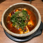 酒菜マサイチ - グツグツ熱々の麻婆豆腐