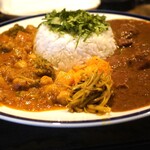 Kaokoi Curry - ２種あいがけカレー　　左がダル、右がチキン