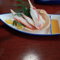 札幌 かに本家 札幌駅前本店 - ゆでズワイガニ