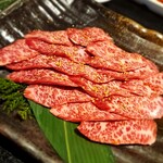 Kurogewagyuuyakiniku Ushikuro - 上ハラミ 2189円×2  これが一番好きだった。サシはたっぷり入っているが肉の旨みを一番味わえた