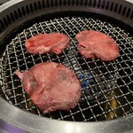 Yakiniku Tabehoudai Burakkuhoru - 