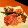 Yakiniku Shibaura - ⚫赤身肉2種  （かめのこ、くりみ）
                ⚫塩ホルモン2種
                ⚫タレ肉3種（メガネ、カルビ）
                ⚫芝浦ロース