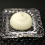 Élan - ランチコース 5832円 の発酵ホイップバター