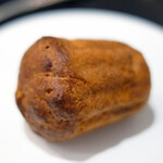 Élan - ランチコース 5832円 のパン1品目 ブリオッシュ