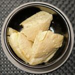 Élan - ランチコース 5832円 のパン2品目 石焼きパン